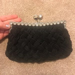 Kate Landry clutch with chain 🤍🖤